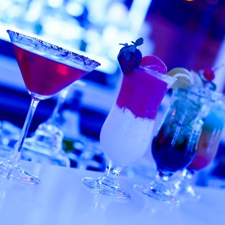 Palacio Mundo Imperial Riviera Diamante Ακαπούλκο Εξωτερικό φωτογραφία A cosmopolitan cocktail