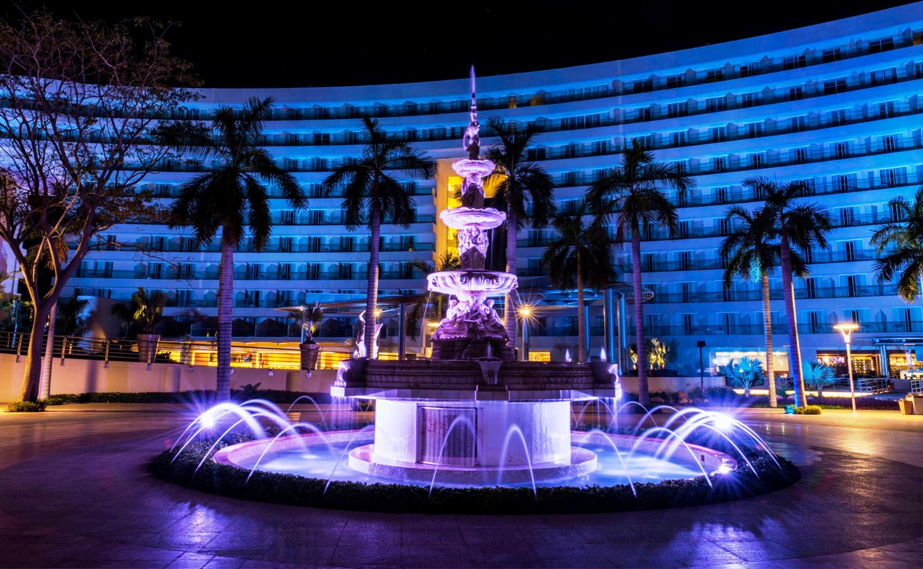 Palacio Mundo Imperial Riviera Diamante Ακαπούλκο Εξωτερικό φωτογραφία Fountain at the Royal Plaza Hotel